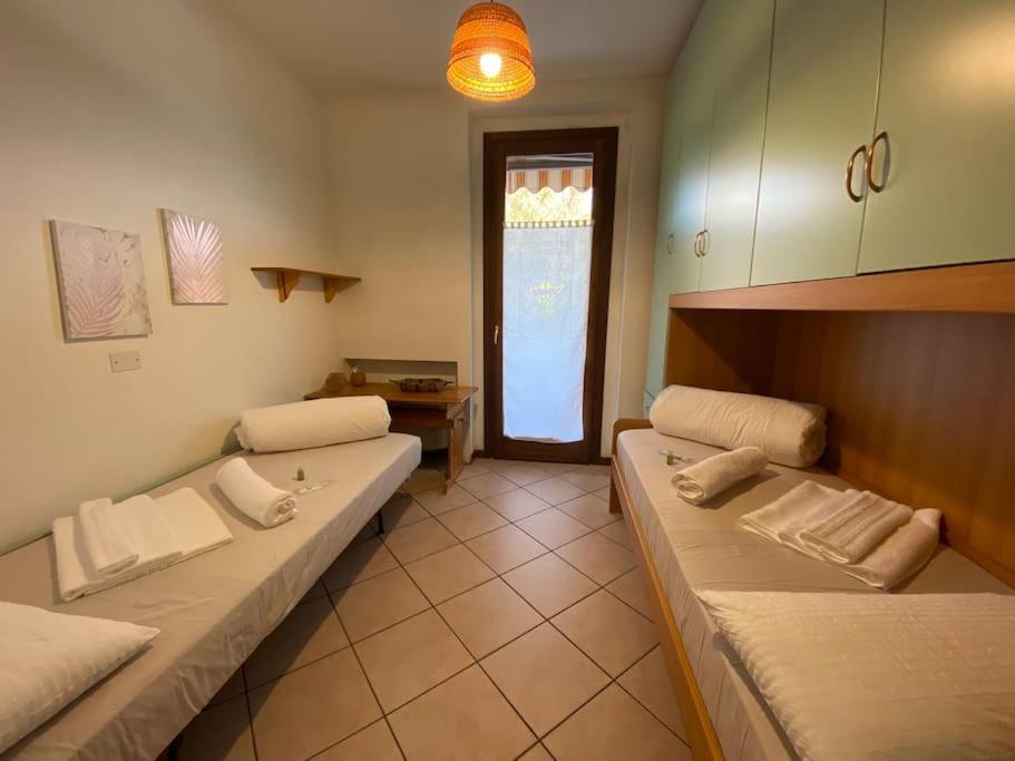 Family House With Free Parking, 450M From Beach Лацизе Экстерьер фото