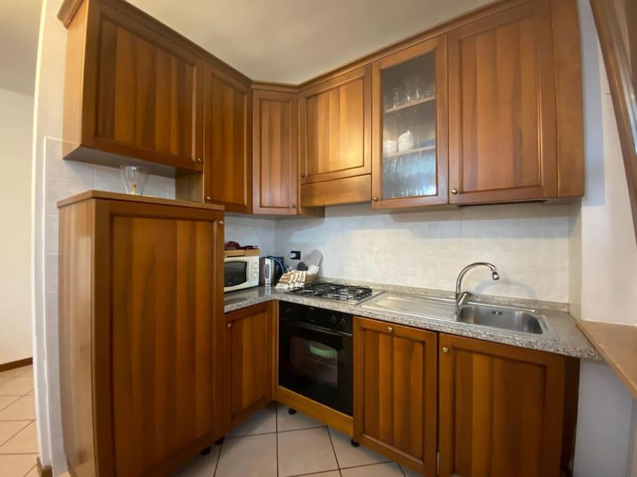 Family House With Free Parking, 450M From Beach Лацизе Экстерьер фото